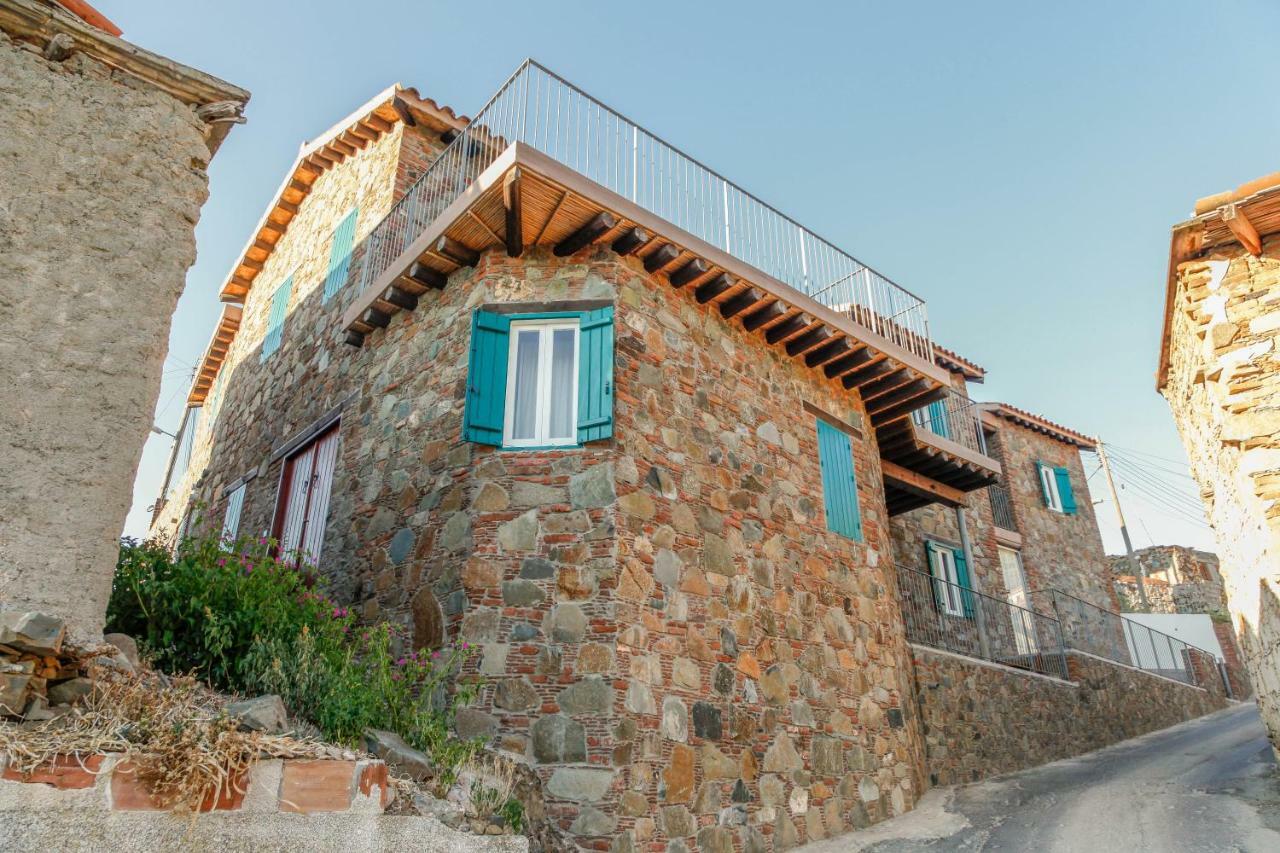 Farmakas Living Guest House Eksteriør bilde