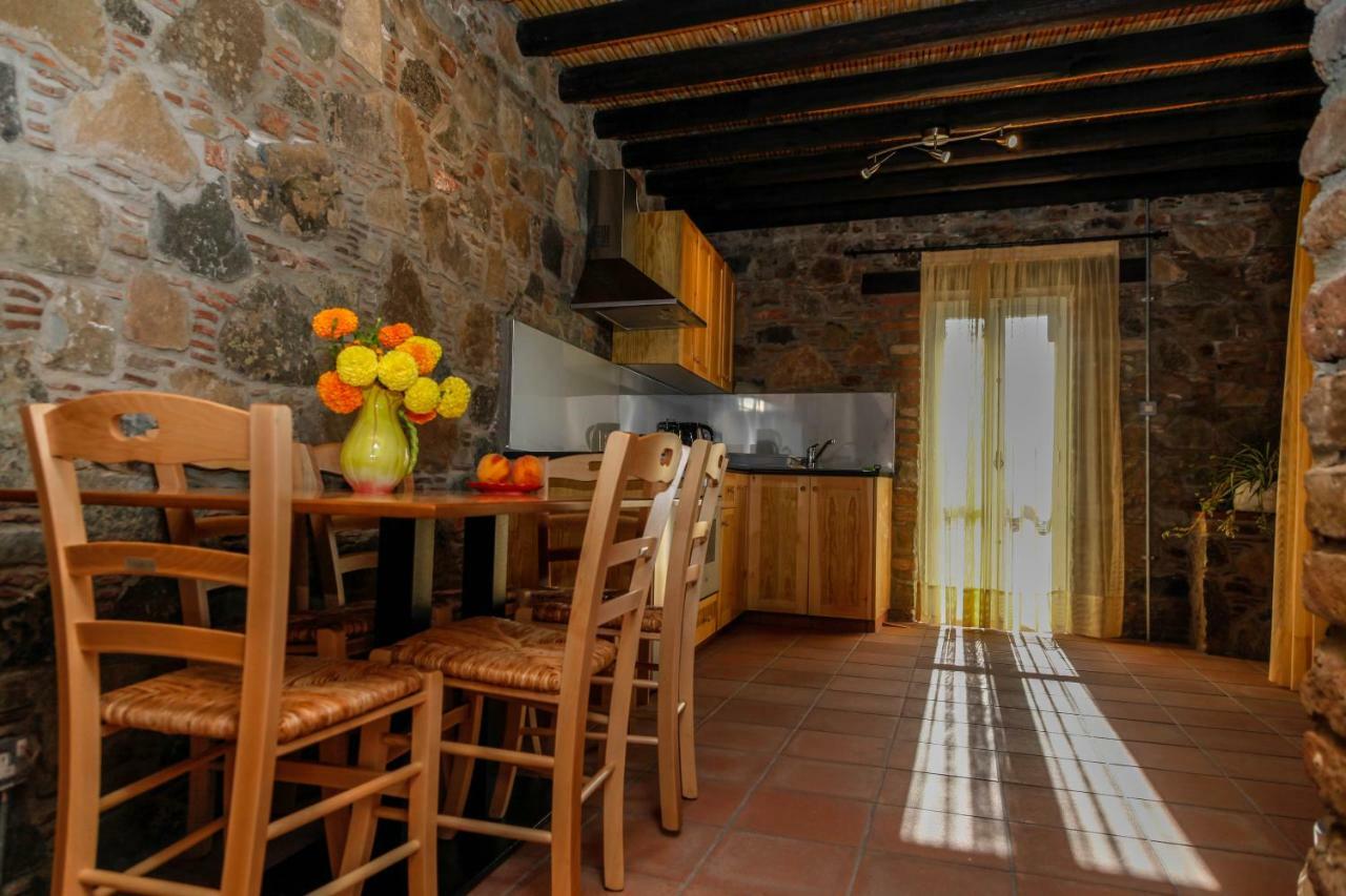 Farmakas Living Guest House Eksteriør bilde